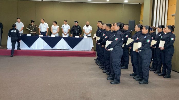 Graduación de 17 nuevos elementos de seguridad en Puerto Vallarta