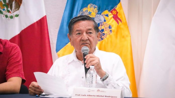 Alcalde de Puerto Vallarta pide licencia buscará reelección