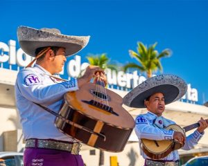 Recibimiento de los recién llegados para la Gala Puerto Vallarta 2024
