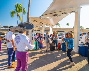 Recibimiento de los recién llegados para la Gala Puerto Vallarta 2024