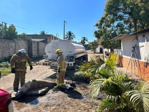 Incendio en casa-habitación en San Blas, es controlado por bomberos nayaritas