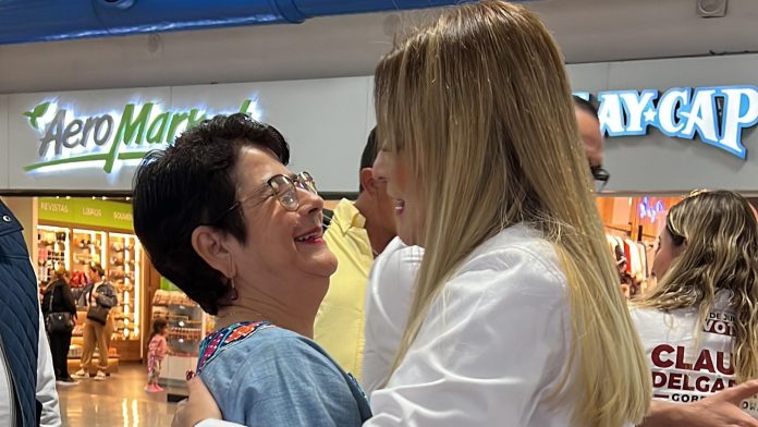 Encuentro Chuyita López y Claudia Delgadillo en Puerto Vallarta