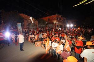 Promesas de "El Mochilas" en Villa las Flores