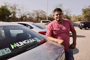 Luis Munguía se reúne con conductores de plataformas digitales
