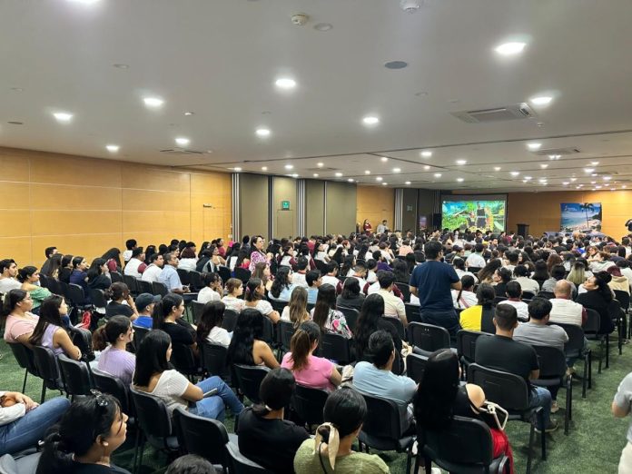 Se celebró en Puerto Vallarta el 1er Encuentro Jóvenes y Profesionales del Turismo, con la participación de expertos y más de 300 estudiantes