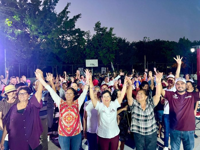 Chuyita López promete apoyo a madres solteras en Puerto Vallarta