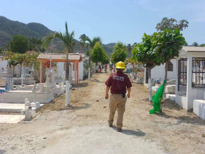 El Día de la Madre registra baja afluencia en panteones debido a la combinación de la celebración entre semana y altas temperaturas