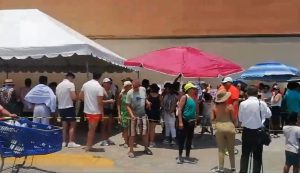 Conflictos en casillas especiales de Puerto Vallarta personas se querían meter a votar sin hacer fila