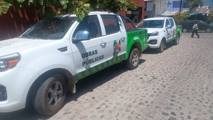 Colores institucionales no se respetan en Obras Públicas