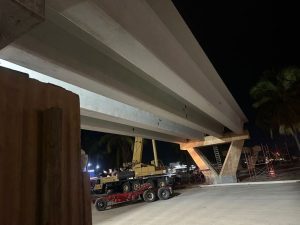 Avanza el Nodo Vial de Las Juntas con la instalación de las primeras trabes del puente vehicular. La obra ya presenta un 60% de avance