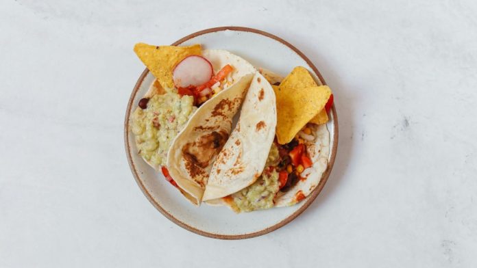 Canirac Vallarta advierte que cumplir jornada reducida es un reto por falta de personal, altos costos de vivienda y necesidad de mano de obra