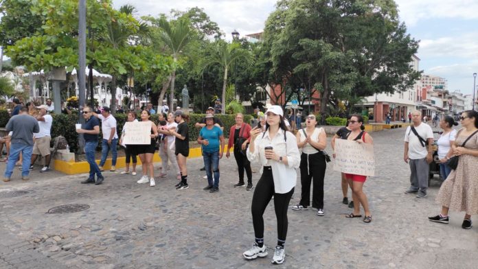 Vecinos y colectivos de Vallarta acusan al ayuntamiento de evitar el diálogo sobre los parquímetros y deficiencias en suministro de agua