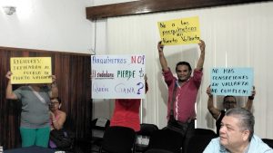 Ciudadanos de Vallarta se manifestaron contra la instalación de parquímetros en el centro; exigen alternativas como nuevos estacionamientos