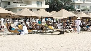 El Coparmex en Vallarta, Francisco Vizcaíno Rendón, advirtió que el encarecimiento del destino turístico impactó el consumo durante verano