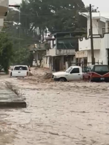 Protección Civil reporta inundaciones en Puerto Vallarta tras fuerte tormenta; colonias y avenidas principales registraron afectaciones
